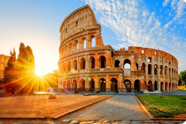 colisee a Rome avec coucher de soleil.jpg